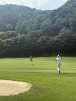 �����ߵ� �����忡�� ��̰� �����߽��ϴ�
.