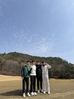 �ʹ� ���ҽ��ϴ�. 
�ڽ��� �ٴٰ� ���̰� 