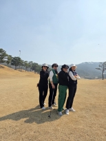 �ڽ��� ����ְ� ��ſ����...