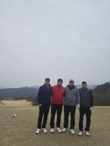 �ñ׳ʽ��� ��̽��ϴ�
ĳ��� �� �ؿ�...