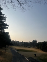 �а� �����ϰ� �����ϰ� ĥ�� �ִ°��̿���
