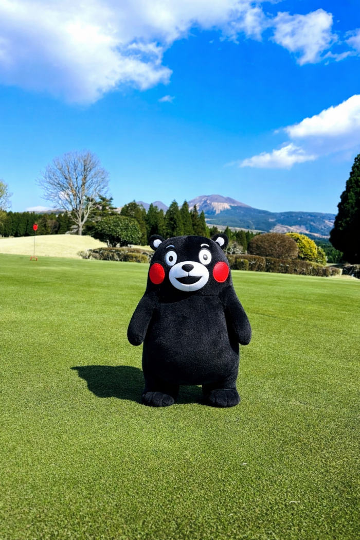 세번째 방문. <BR>
벚꽃 판 코스는 여전히 좋았고,<BR>
식사도 나쁘지 않았어요. <BR>
<BR>
그런데<BR>
숙소에 모기가 너무 많아<BR>
밤새 물리고, 잠도 잘 못잤어요. ㅠㅠ<BR>
<BR>
사우나 수건이 좀 두꺼웠으면<BR>
좋을 것 같아요. 
